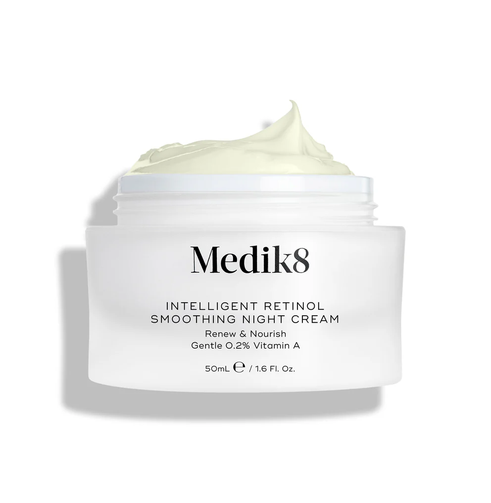 Medik8 Intelligent Retinol Smoothing öökreem 50ml